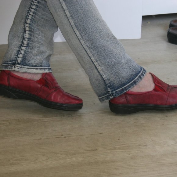 Ortho Solutions Cherry Red Slip Ons - Picture 4 of 5